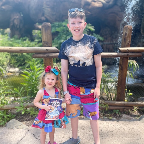 New York Couture One of a Kind Rework Lion King HAKUNA MATATA Bleach Art T-Shirt - Picture 5 of 6